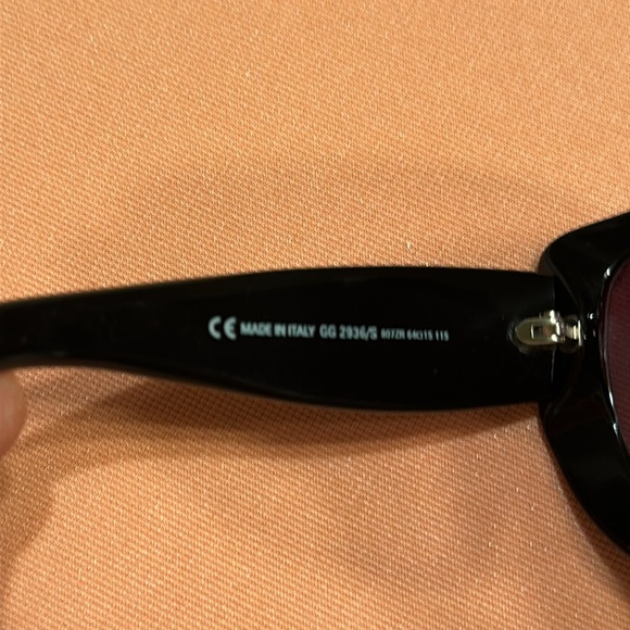 New Gucci Sunglasses. Black main image 7